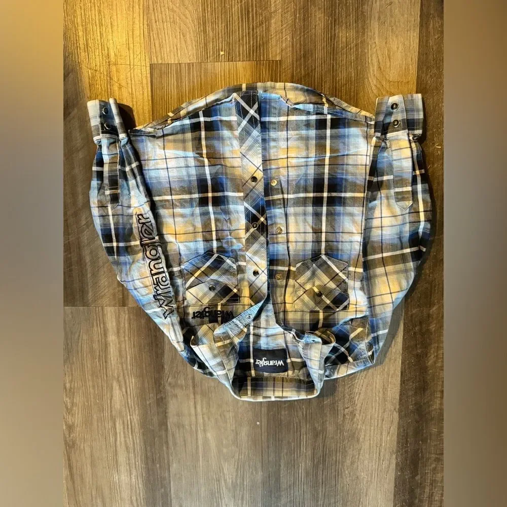 Boys wrangler button down shirt